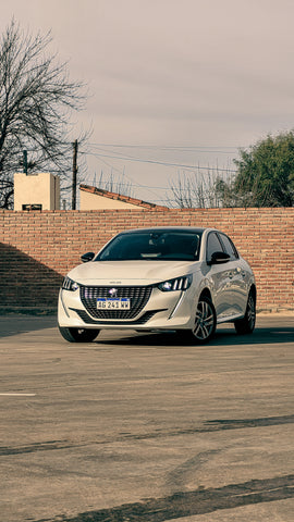 Peugeot 208 Feline Tiptronic 2023